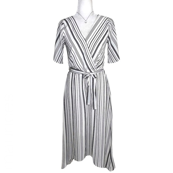 NEW Maurices Striped Flutter Sleeve Dress Shark Bite Hem White Black XS 110094 - Picture 3 of 17